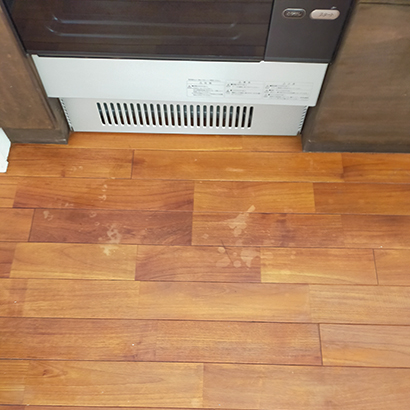 フローリングのシミ