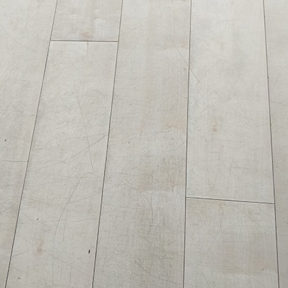 フローリングの擦れキズ