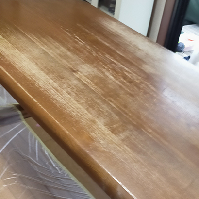 テーブル天板の擦れ